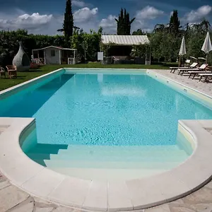 https://cevoli-country-resort.it-tuscanyhotel.com